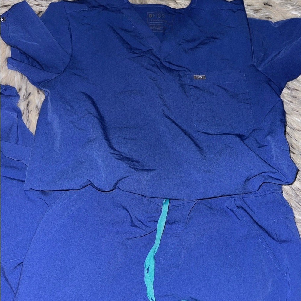 Men’s Royal Blue Figs Scrub Set